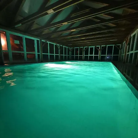 Sirucek ヴィラ Budislav