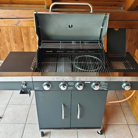 ヴィラ Sirucek Budislav