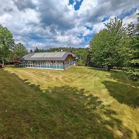 Villa Sirucek Budislav *